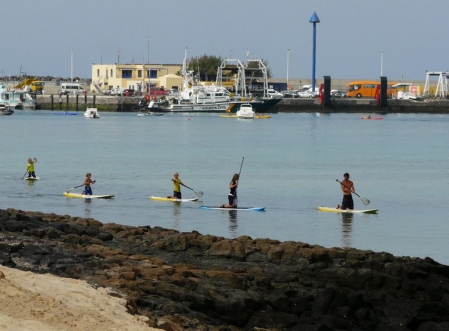 Clases prácticas de paddle surf.
